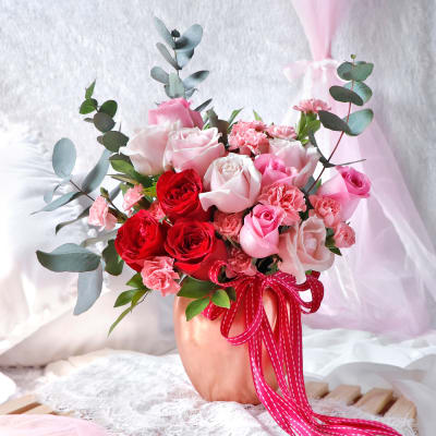Online Flower delivery in Lucknow by Interflora